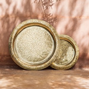 TRADITIONAL PLATEAU CHISELED FROM ORIENTAL MOTIFS IN CUIVRE