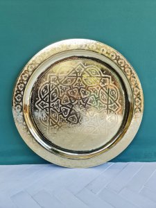 TRADITIONAL PLATEAU CHISELED FROM ORIENTAL MOTIFS IN CUIVRE