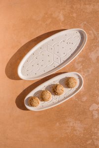 GOLD BLACK HOLLOW PLATE