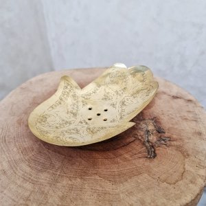 MAIN FATMA IN LAITON CHISELED WITH ORIENTAL MOTIFS