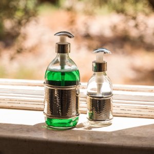 GLASS FOAM GROWS AND MARTELE MIGRELE